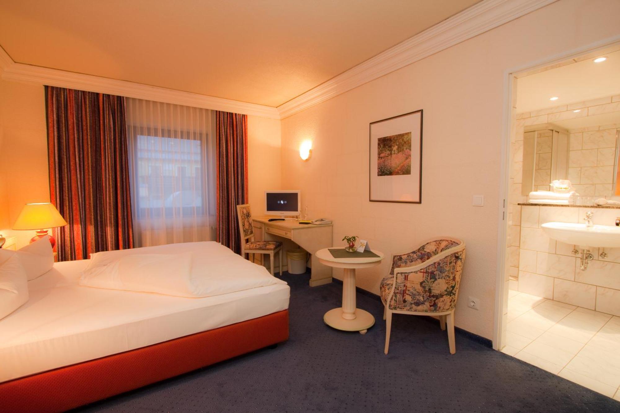 Hotel Weisses Ross Marienberg Exteriör bild